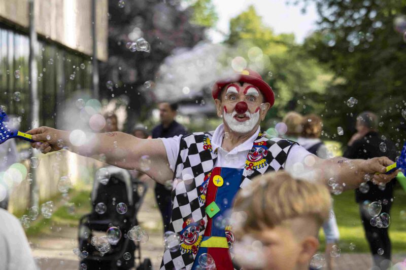 Clownerie mit Seifenblasen von Sventasie (c)Lina Brockob